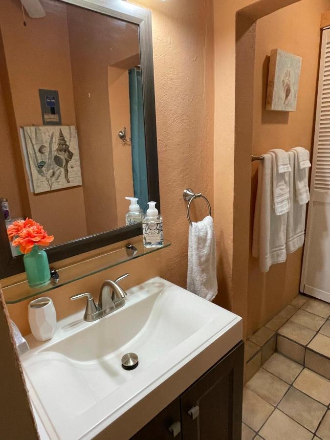 Crown Lotus Apartamento Christiansted Exterior foto